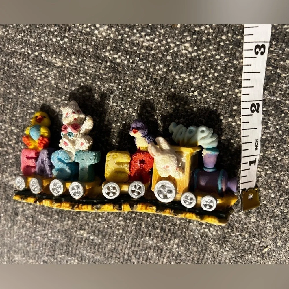 Easter Holiday Train Figurine w Bunnies and Friends